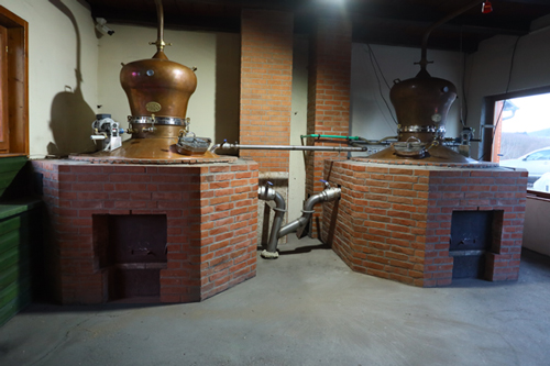 2 distillation devices, showing where we do our process of distillation. Modern distillation technology